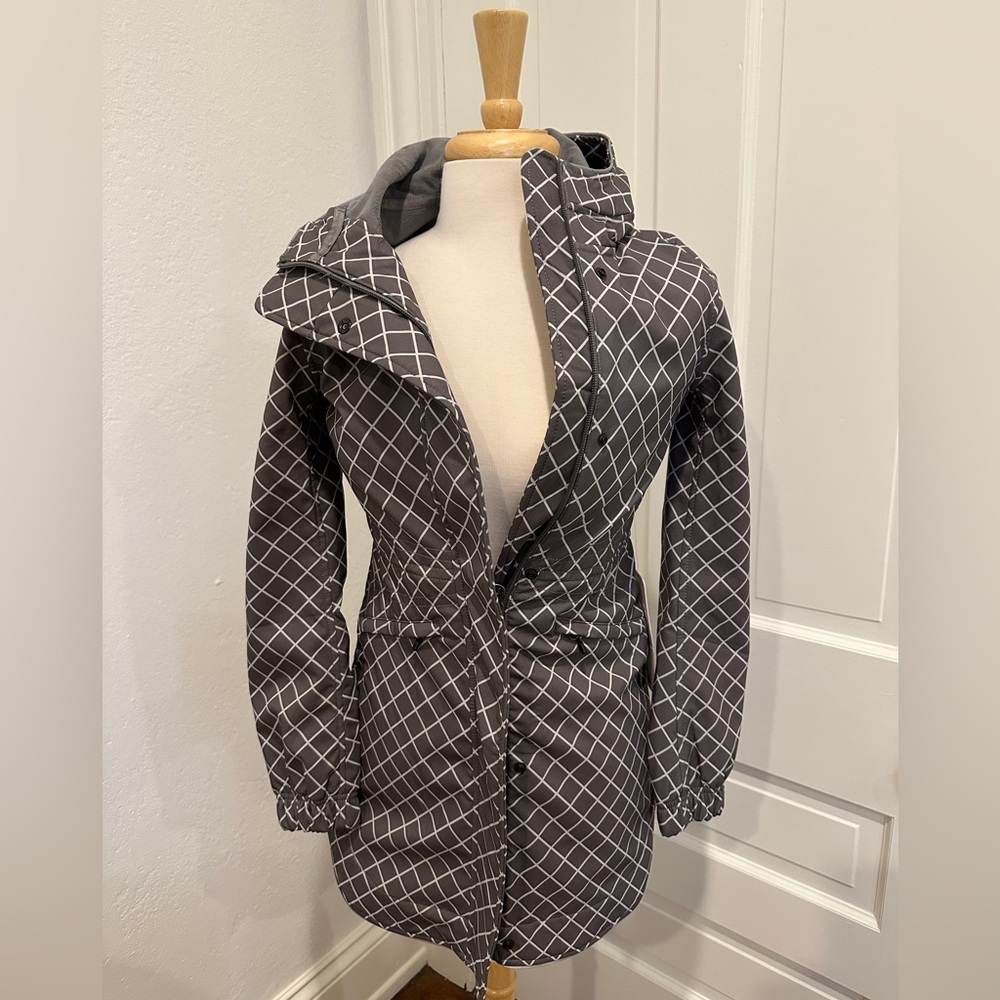 NWT Ivivva by Lululemon Ready for Rain Jacket - SZ 12